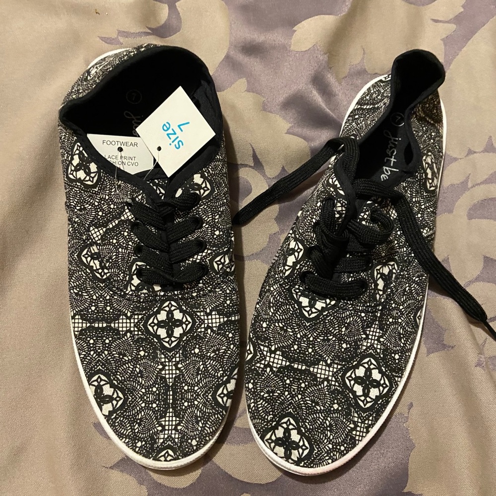 Size 7 shoes